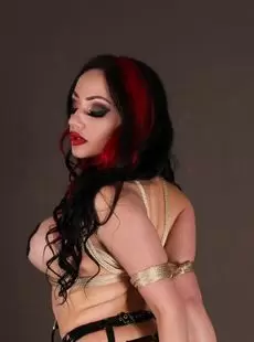 Tieable com Dani Divine Red And Gold