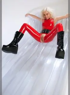 66Latex katja   08 x84