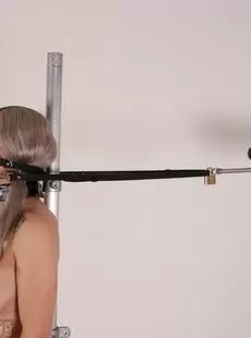 MetalBondage Nora Sparkle Automatic Throat Trainer