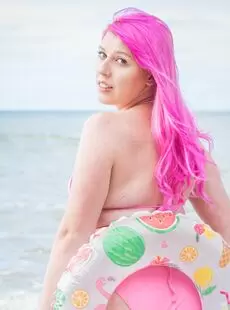 Shephyracosplaysg Photo Album Pinky To The Beach Suicidegirls