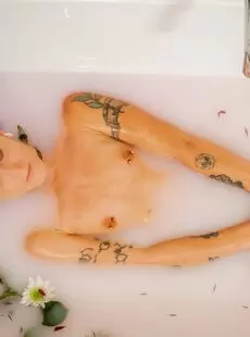 20220412 SuicideGirls 20220412 Breebreestease Bath time blossoms and boobies 5090006 x45