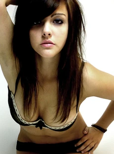 AMALAND Very hot emo chick in provocativeelfhots
