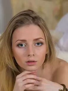 Stunning18 Olivia Waiting For Love