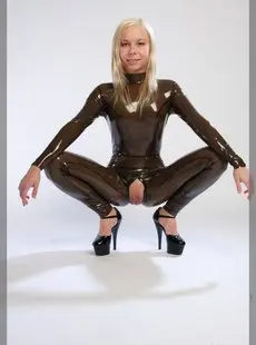 66Latex katja   02 x86