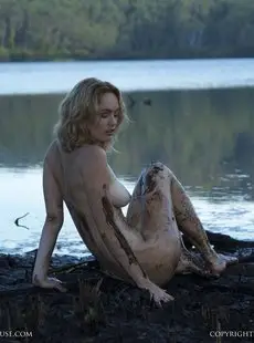 Nude Muse Alexia Mud Monster x91 9000px 01 17 2017