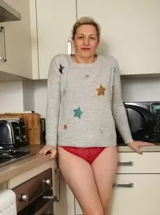 20220125 AuntJudys Clare Strips Masturbates in the Kitchen 6000px 165 Photos 01252022