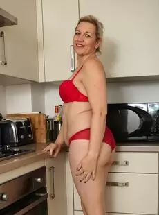 20220125 AuntJudys Clare Strips Masturbates in the Kitchen 6000px 165 Photos 01252022