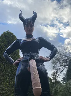 Vivienne lAmour XXX Fetish Mistress viviennelamour 126049246