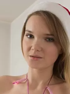 ExclusiveTeenPorn Nikki Sexy Santa